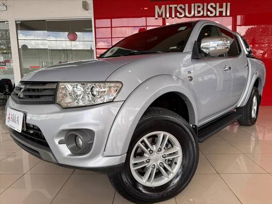 MITSUBISHI L200 TRITON 3.2 HPE 4X4 CD 16V TURBO INTERCOOLER DIESEL 4P AUTOMÁTICO